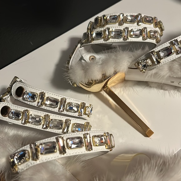 IAMJENNIFERLE Minki Heels, Size 39. White mink heels. Gold bling detail. - Picture 9 of 9
